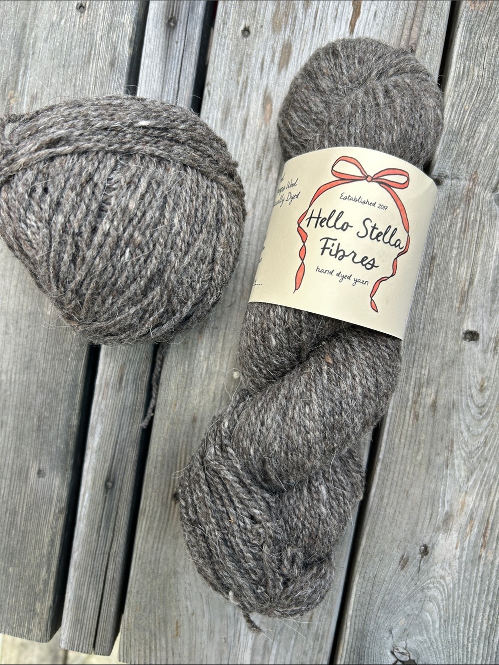 Hello Stella Fibres Wild wool 1.75 skeins dark grey